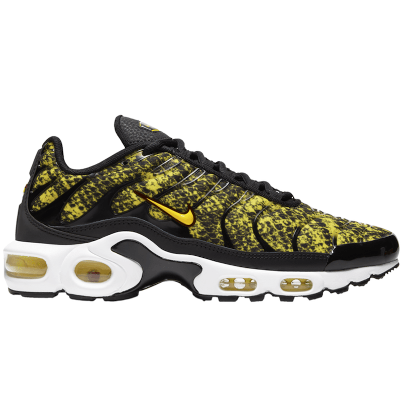 black and yellow air max plus womens